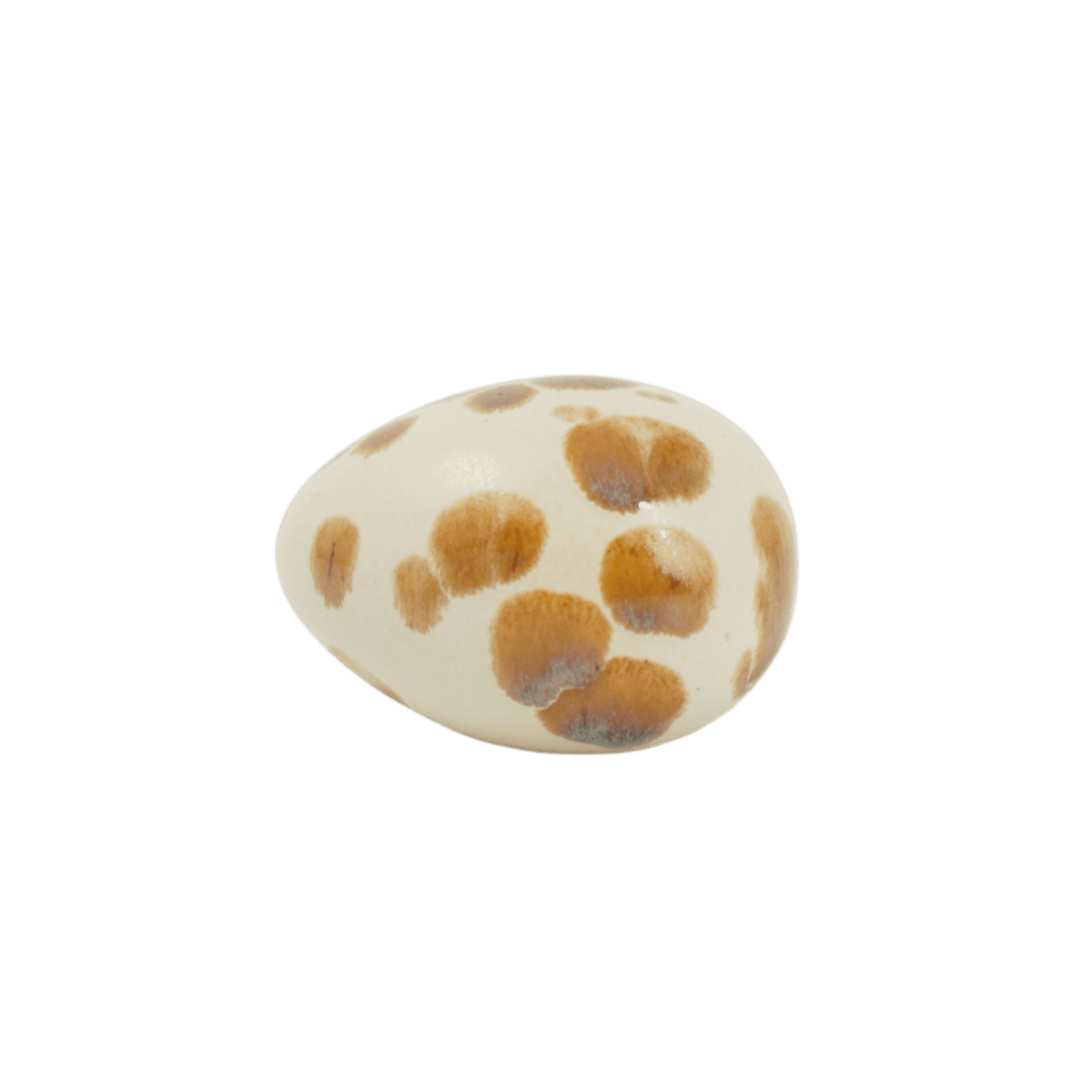 Miniägg i keramik med stora handmålade fläckar - havre som basfärg med bruna fläckar